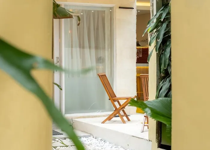 Villa Palm 5 Center