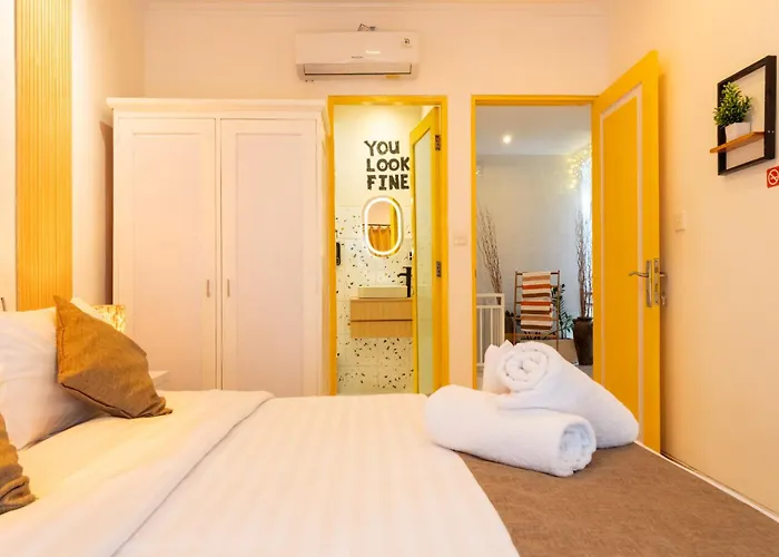 Villa Palm 5 Center Seminyak