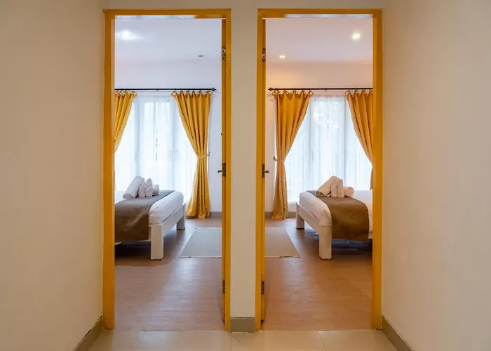 Villa Palm 5 Center